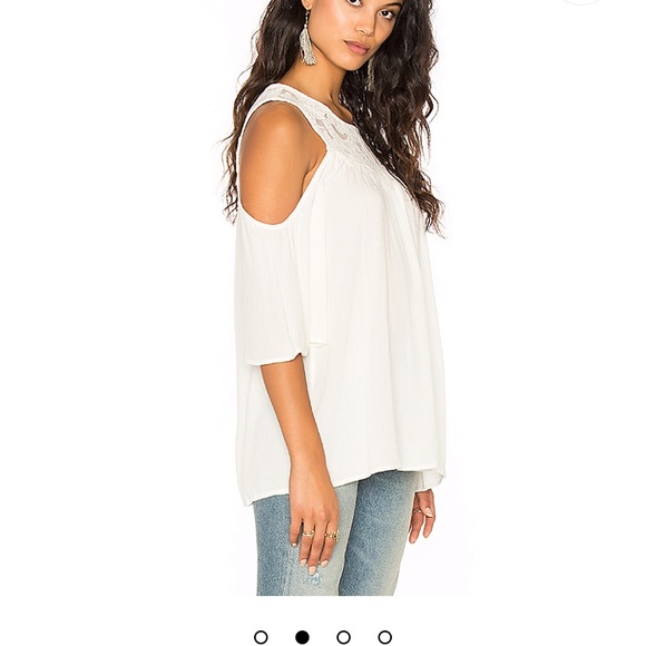 Ella Moss Olivier Cold Shoulder Top in Natural - Picture 2 of 8